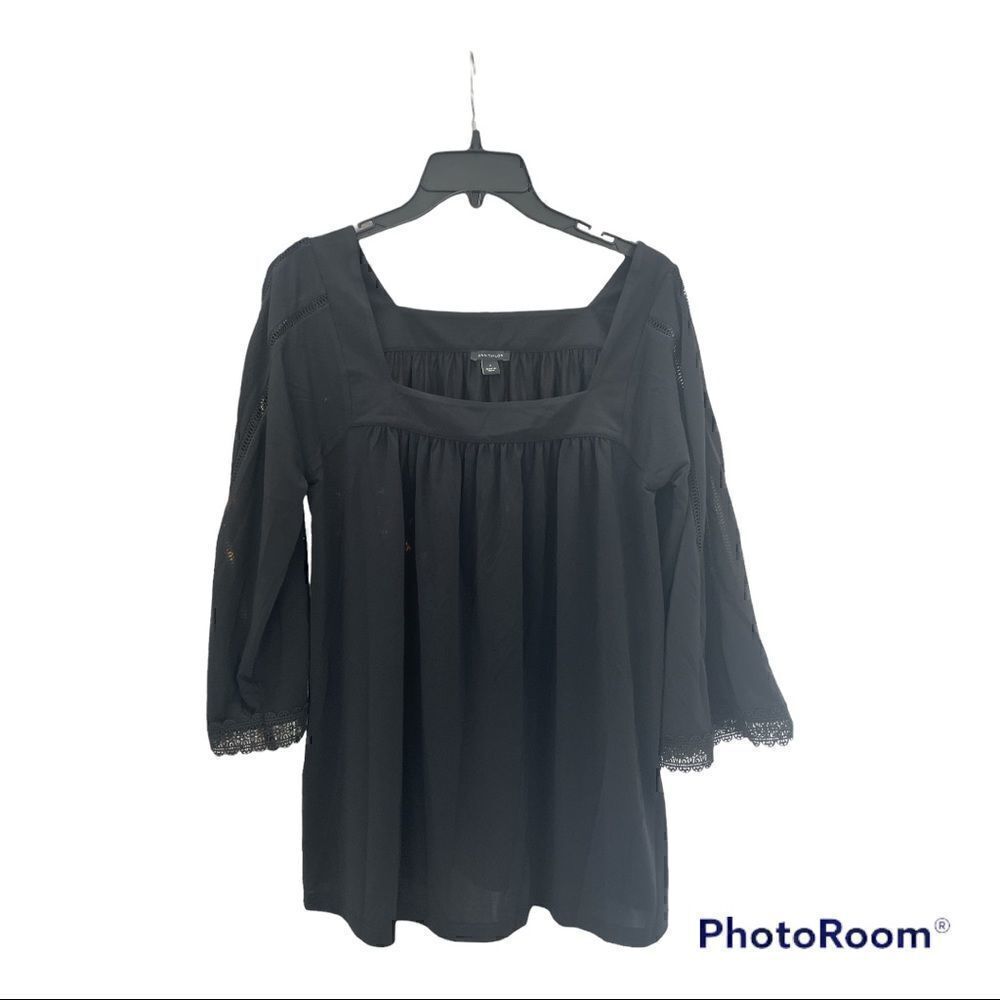 𝅺ann Taylor black 3/4 flared sleeves rayon blouse size small